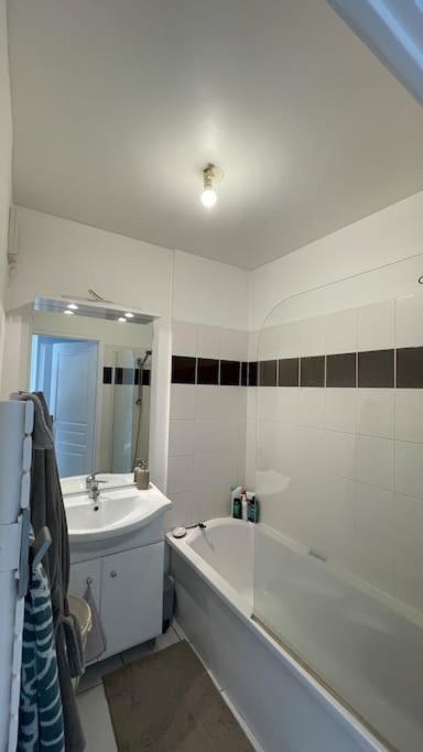 Appartement De Luca Saint-André-de-Cubzac Exteriör bild